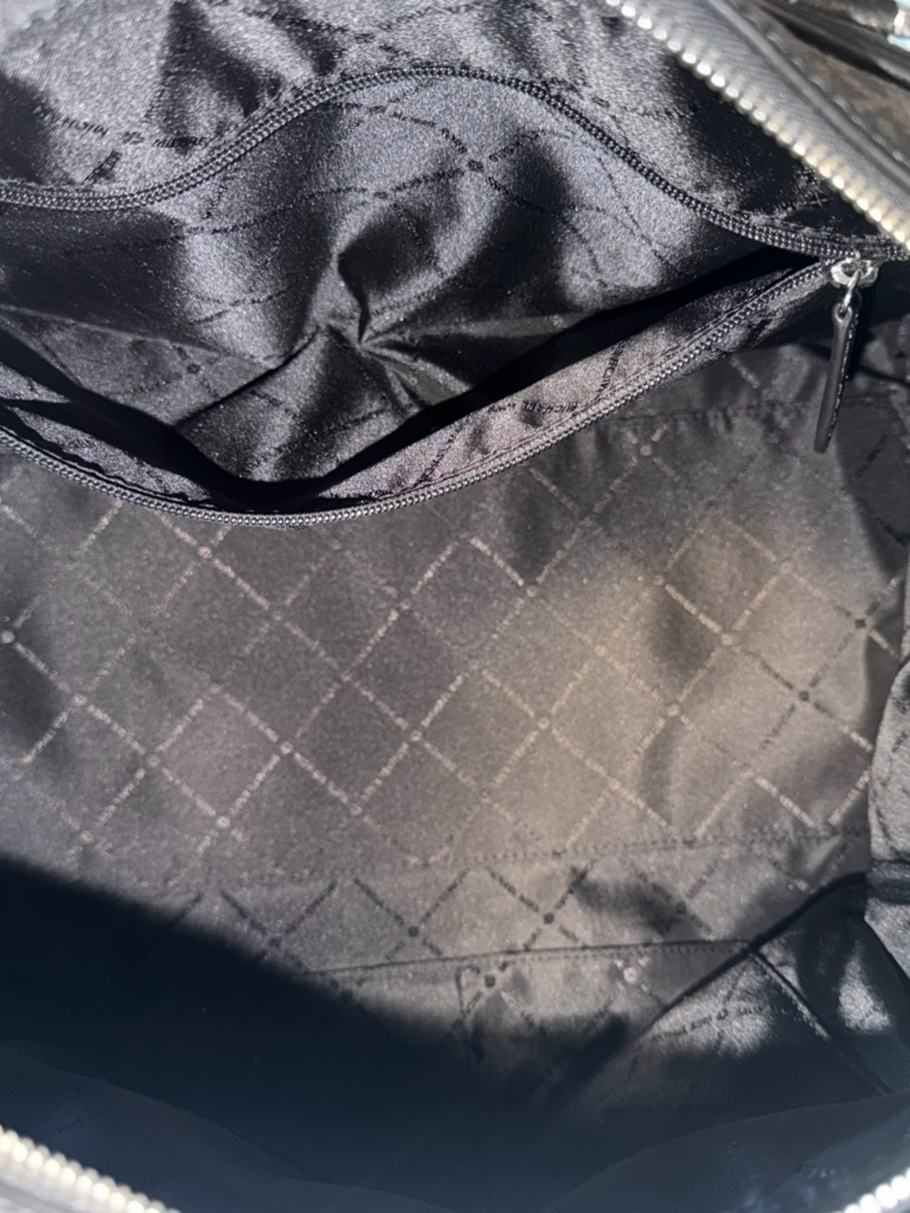 Michael Kors Black Monogram travel bag - Picture 5 of 11